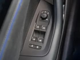 Volkswagen Passat thumbnail 41
