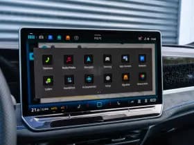 Volkswagen Passat thumbnail 44