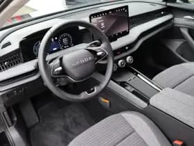 Škoda Superb thumbnail 18