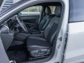 Volkswagen T-Roc thumbnail 4