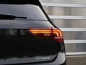 Volkswagen Golf thumbnail 17