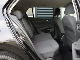 Volkswagen Golf thumbnail 23