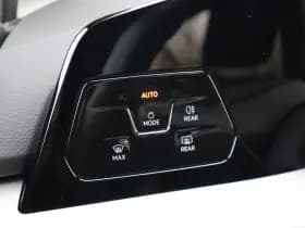 Volkswagen Golf thumbnail 64