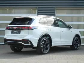 Volkswagen Tiguan thumbnail 2