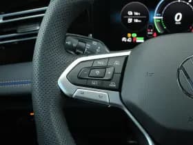 Volkswagen Tiguan thumbnail 43