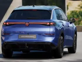 Volkswagen T-Roc thumbnail 2