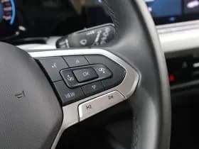 Volkswagen Golf thumbnail 23
