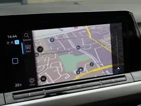 Volkswagen Golf thumbnail 24