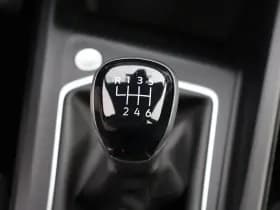 Volkswagen Golf thumbnail 29