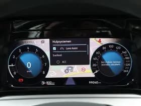 Volkswagen Golf thumbnail 47