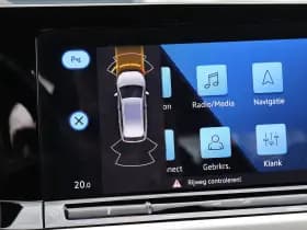 Volkswagen Golf thumbnail 54