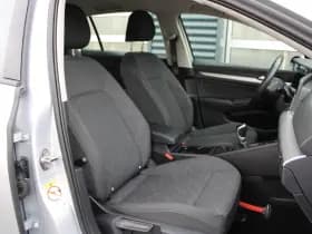 Volkswagen Golf thumbnail 14
