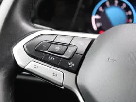 Volkswagen Golf thumbnail 21