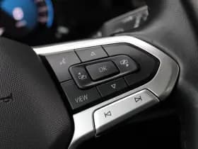 Volkswagen Golf thumbnail 22
