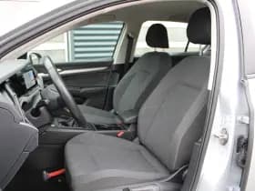 Volkswagen Golf thumbnail 4