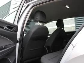Volkswagen Golf thumbnail 31