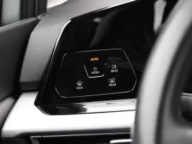 Volkswagen Golf thumbnail 34
