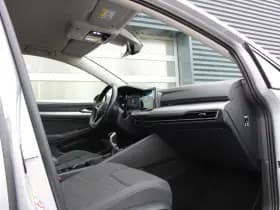 Volkswagen Golf thumbnail 47