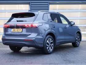 Volkswagen Tiguan thumbnail 2