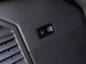 Volkswagen Multivan thumbnail 35