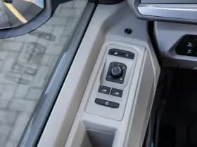 Volkswagen Multivan thumbnail 46
