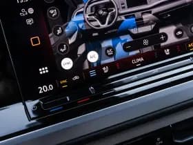 Volkswagen Multivan thumbnail 62