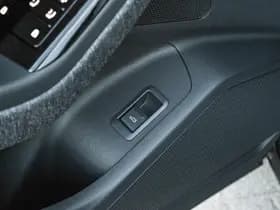 Audi Q6 e-tron thumbnail 24