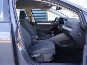 Volkswagen Golf thumbnail 21