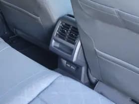 Volkswagen Golf thumbnail 30