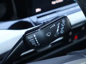 Volkswagen Golf thumbnail 38