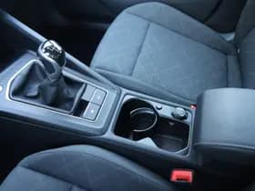 Volkswagen Golf thumbnail 41