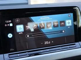 Volkswagen Golf thumbnail 49