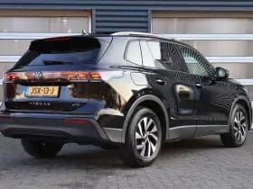 Volkswagen Tiguan thumbnail 2