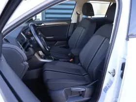 Volkswagen T-Roc thumbnail 4