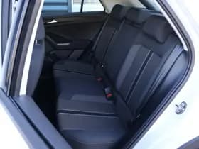 Volkswagen T-Roc thumbnail 41