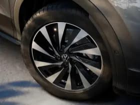 Volkswagen T-Roc thumbnail 11