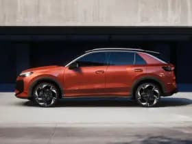 Volkswagen T-Roc thumbnail 3