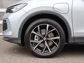 Volkswagen Tiguan thumbnail 17