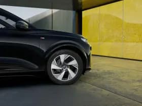 Audi Q6 e-tron thumbnail 10