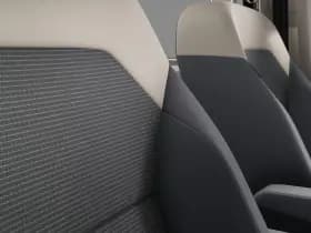 Volkswagen Multivan thumbnail 9