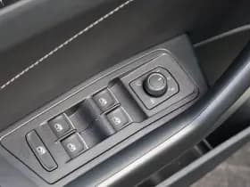 Volkswagen T-Roc thumbnail 42