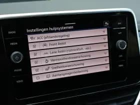 Volkswagen T-Roc thumbnail 52