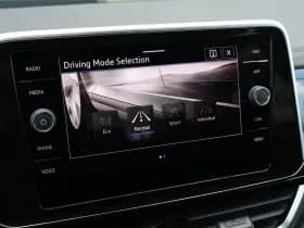 Volkswagen T-Roc thumbnail 55