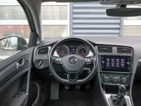 Volkswagen Golf thumbnail 22
