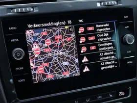 Volkswagen Golf thumbnail 43