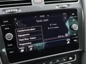 Volkswagen Golf thumbnail 44