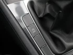 Volkswagen Golf thumbnail 47