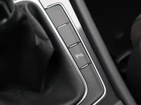 Volkswagen Golf thumbnail 48