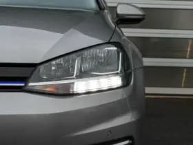 Volkswagen Golf thumbnail 9