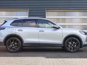 Volkswagen Tiguan thumbnail 3
